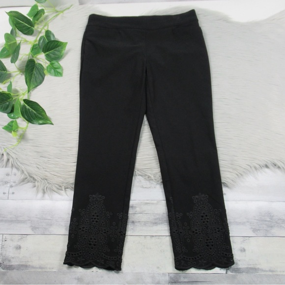 CHICO’S Ponte Lace Eyelet Hem Cropped Pull-On Pants Women’s Size XS Petite / 2P - Picture 1 of 12
